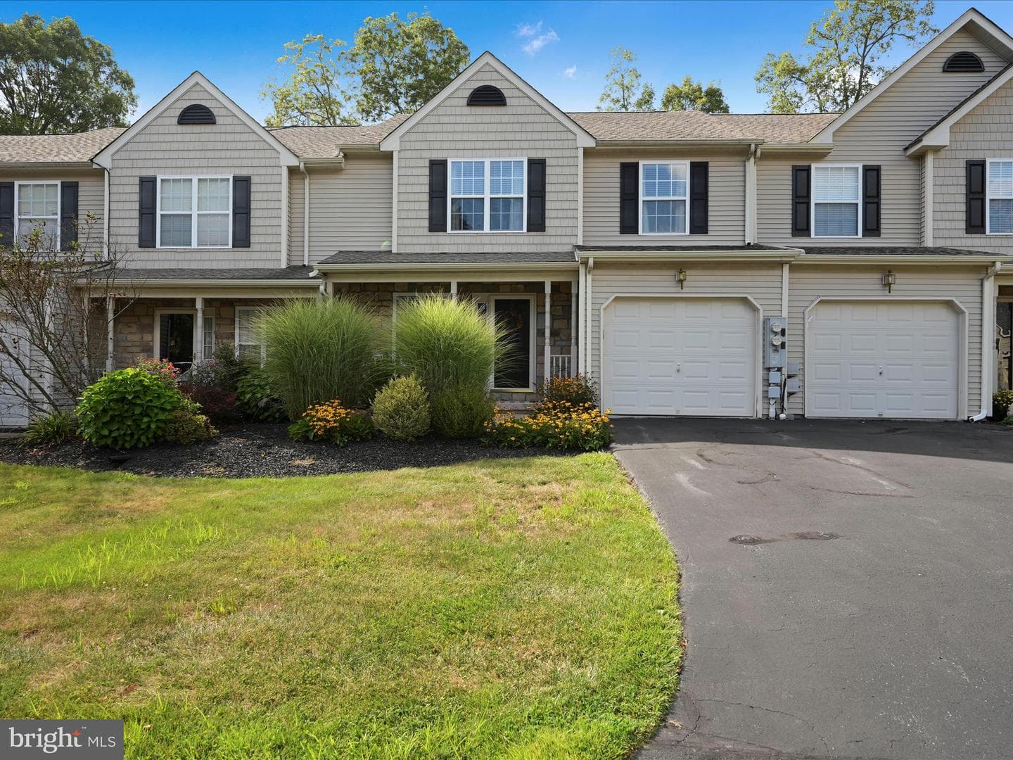 112 Fox Hollow Drive photo 3