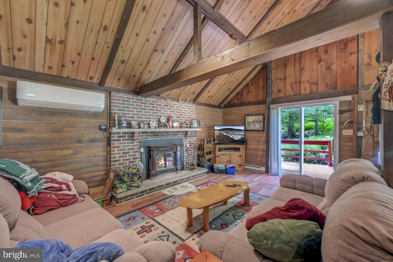 1085 Woodhaven photo 11