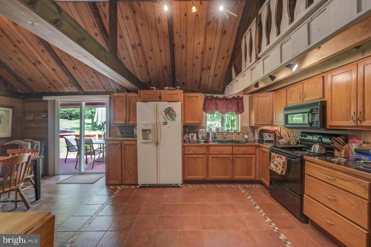 1085 Woodhaven photo 15