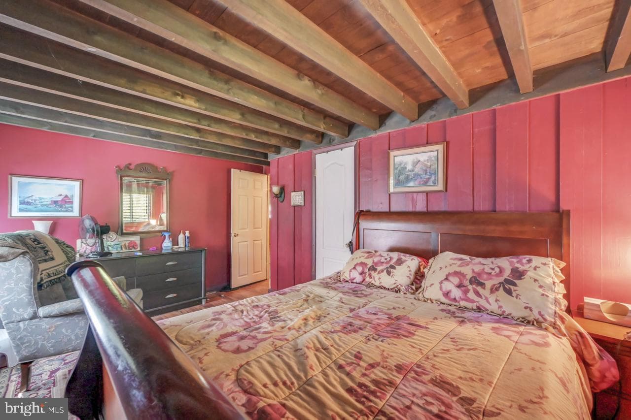 1085 Woodhaven photo 23