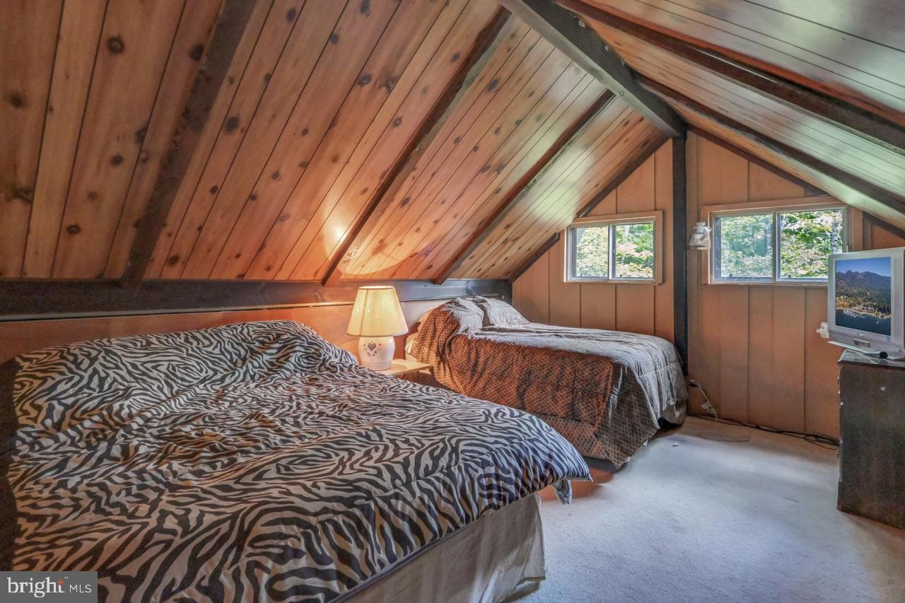 1085 Woodhaven photo 34