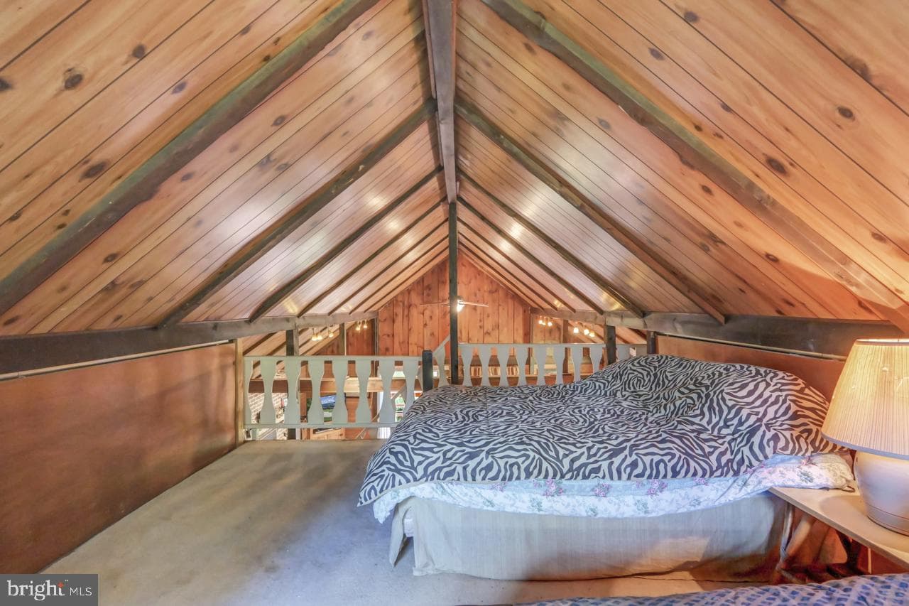 1085 Woodhaven photo 35