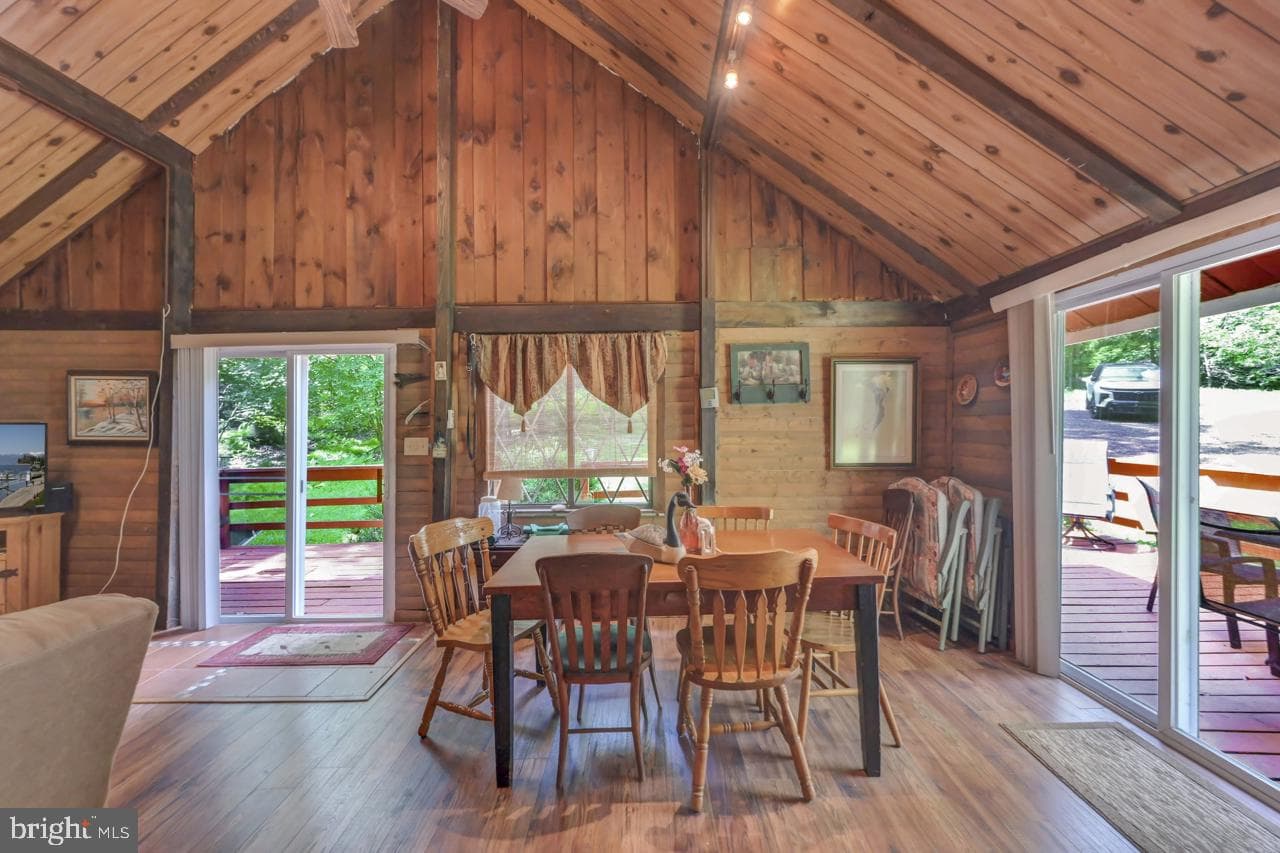 1085 Woodhaven photo 40