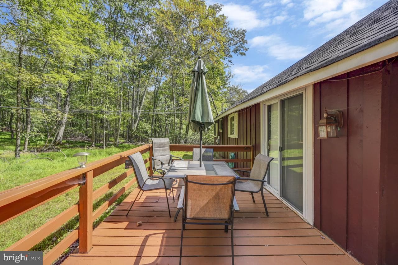 1085 Woodhaven photo 5