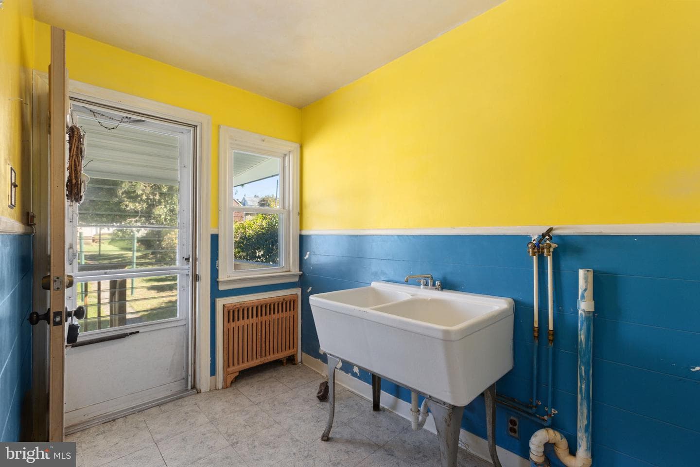 731 N James Street photo 34
