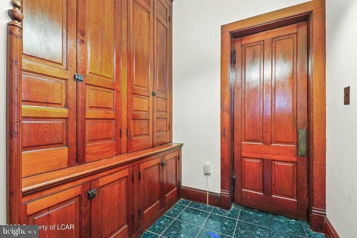 31 Exeter Avenue photo 13