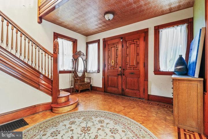 31 Exeter Avenue photo 4
