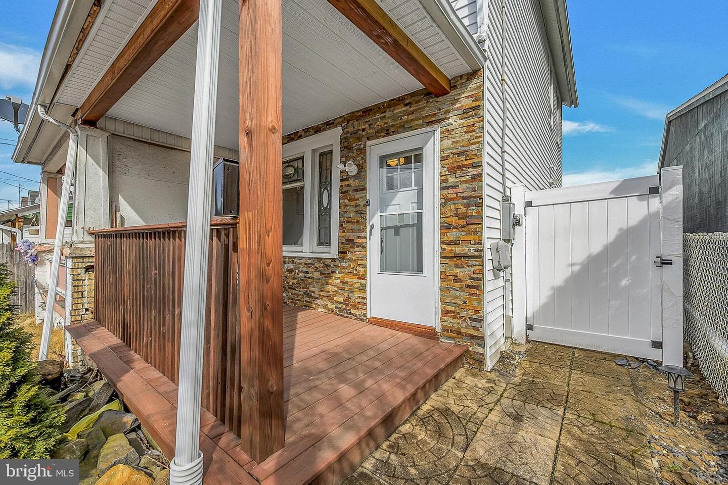 132 Espy Street photo 4
