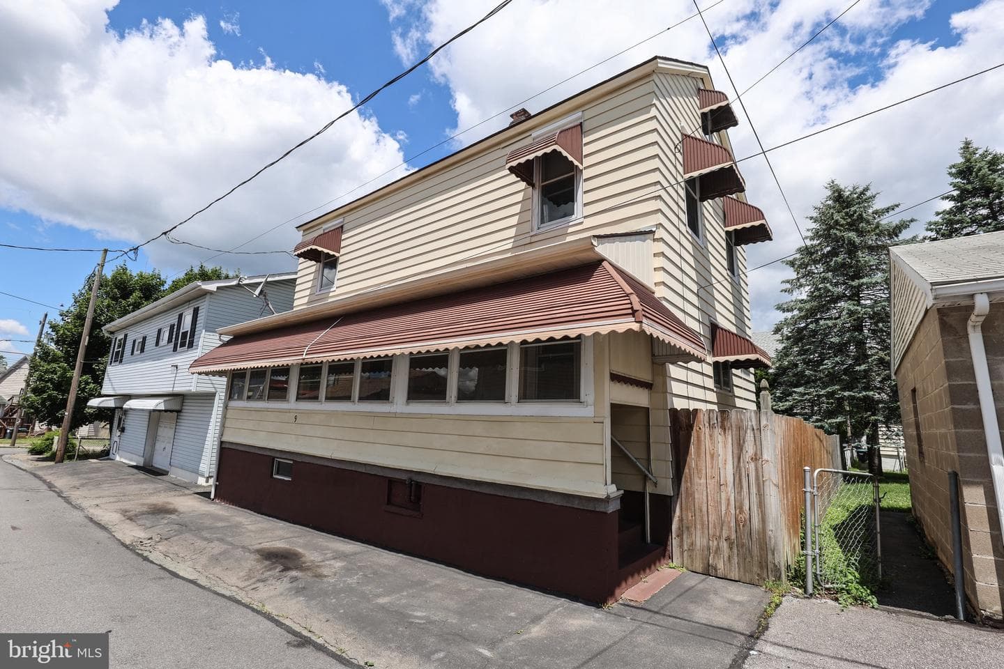 9 Hemlock Street photo 4