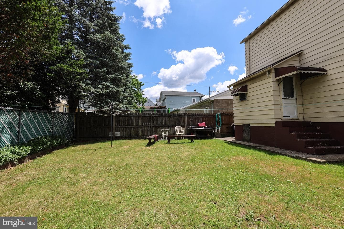 9 Hemlock Street photo 8