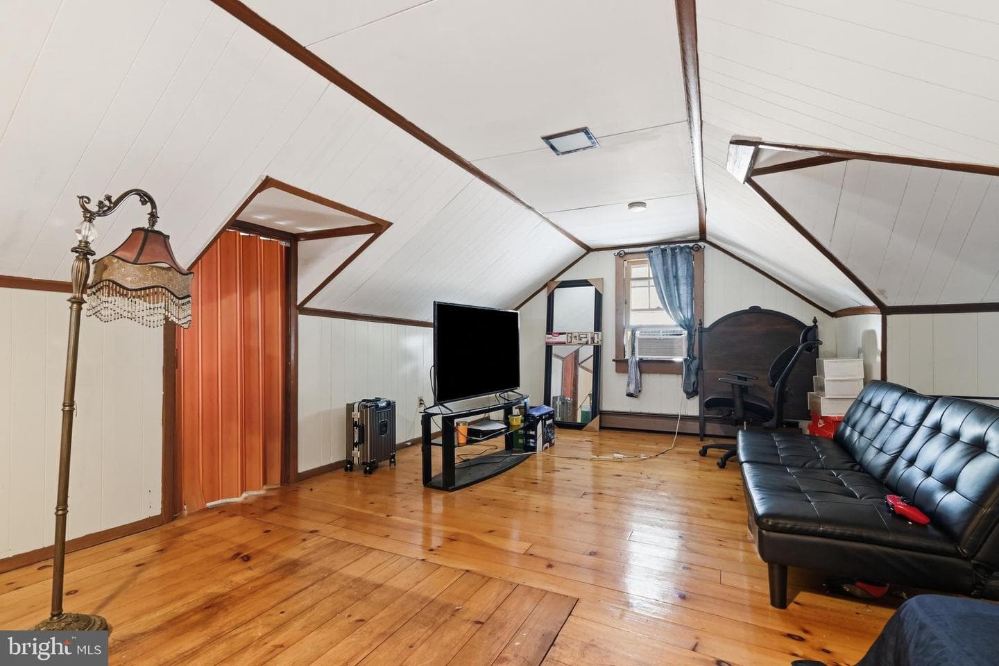 293 Lyndwood Avenue photo 26