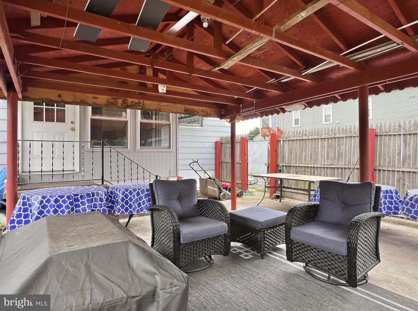 293 Lyndwood Avenue photo 35