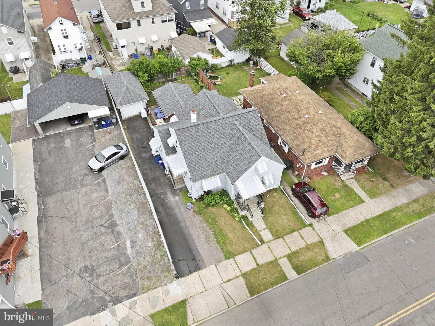 293 Lyndwood Avenue photo 40