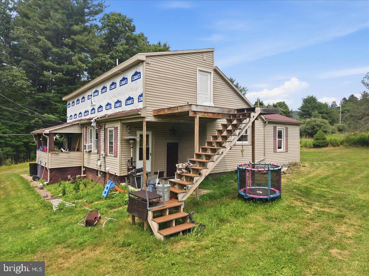 202 Red Rock Road, Sugarloaf