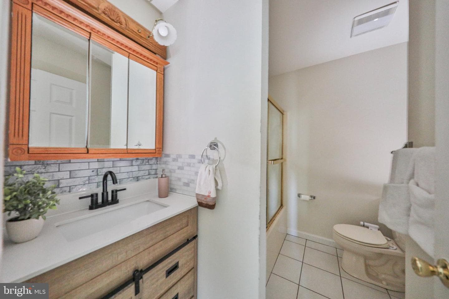 42 Louis Circle photo 16