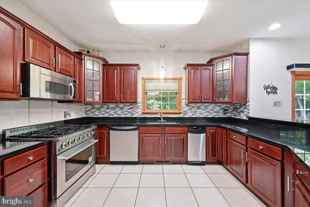 498 Twinbrook Road photo 28