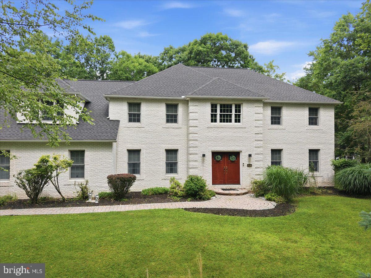 498 Twinbrook Road photo 3