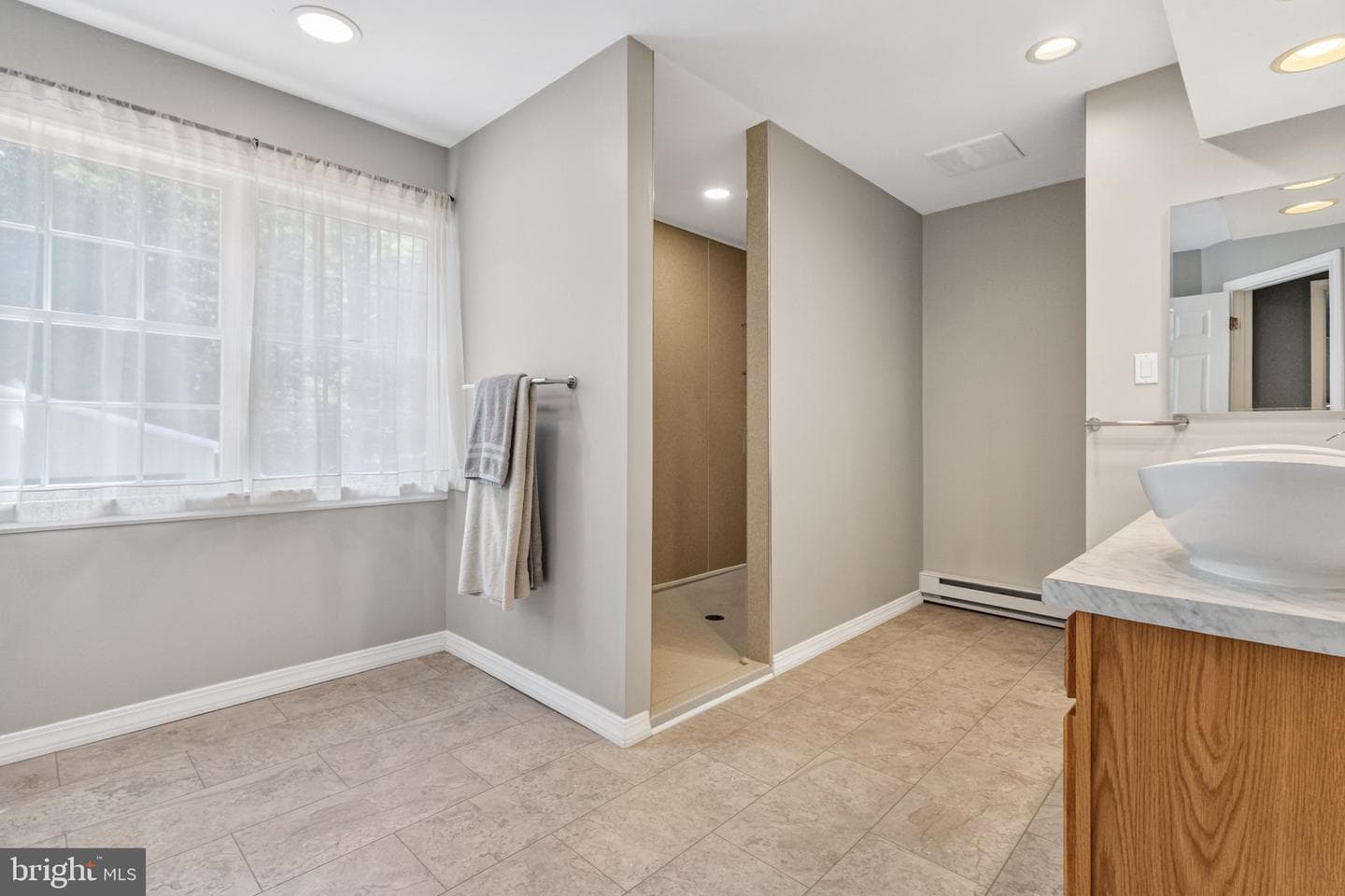 1300 Beaupland Road photo 23
