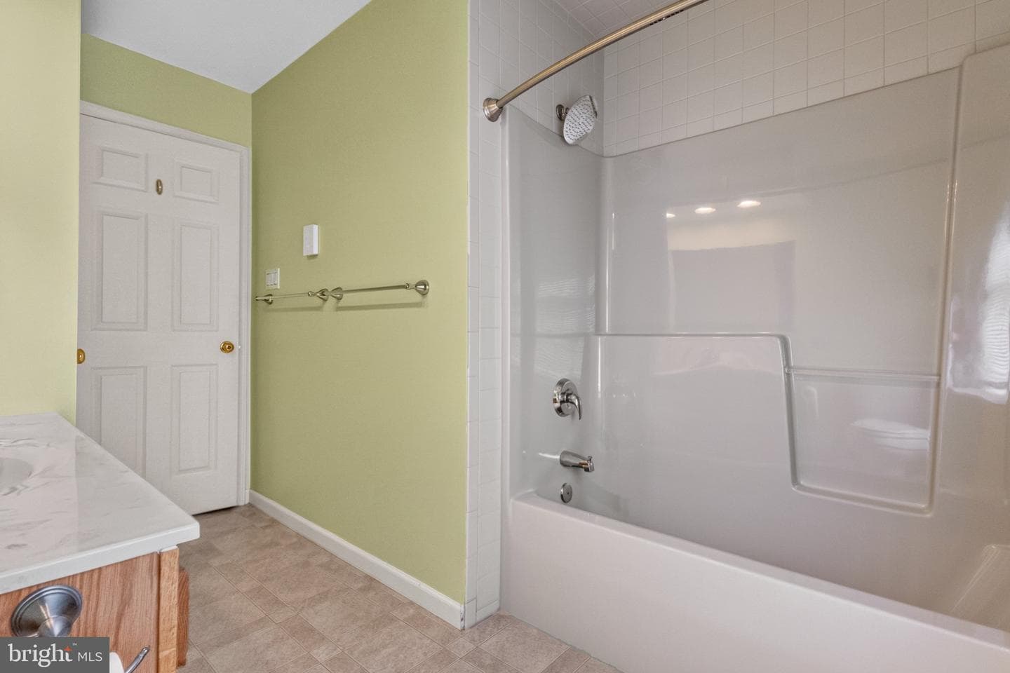 1300 Beaupland Road photo 45