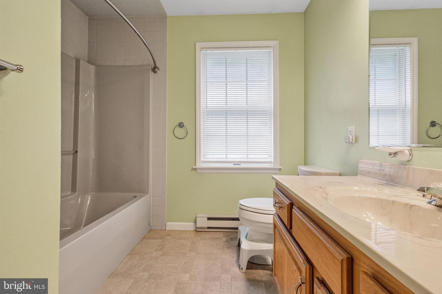 1300 Beaupland Road photo 46
