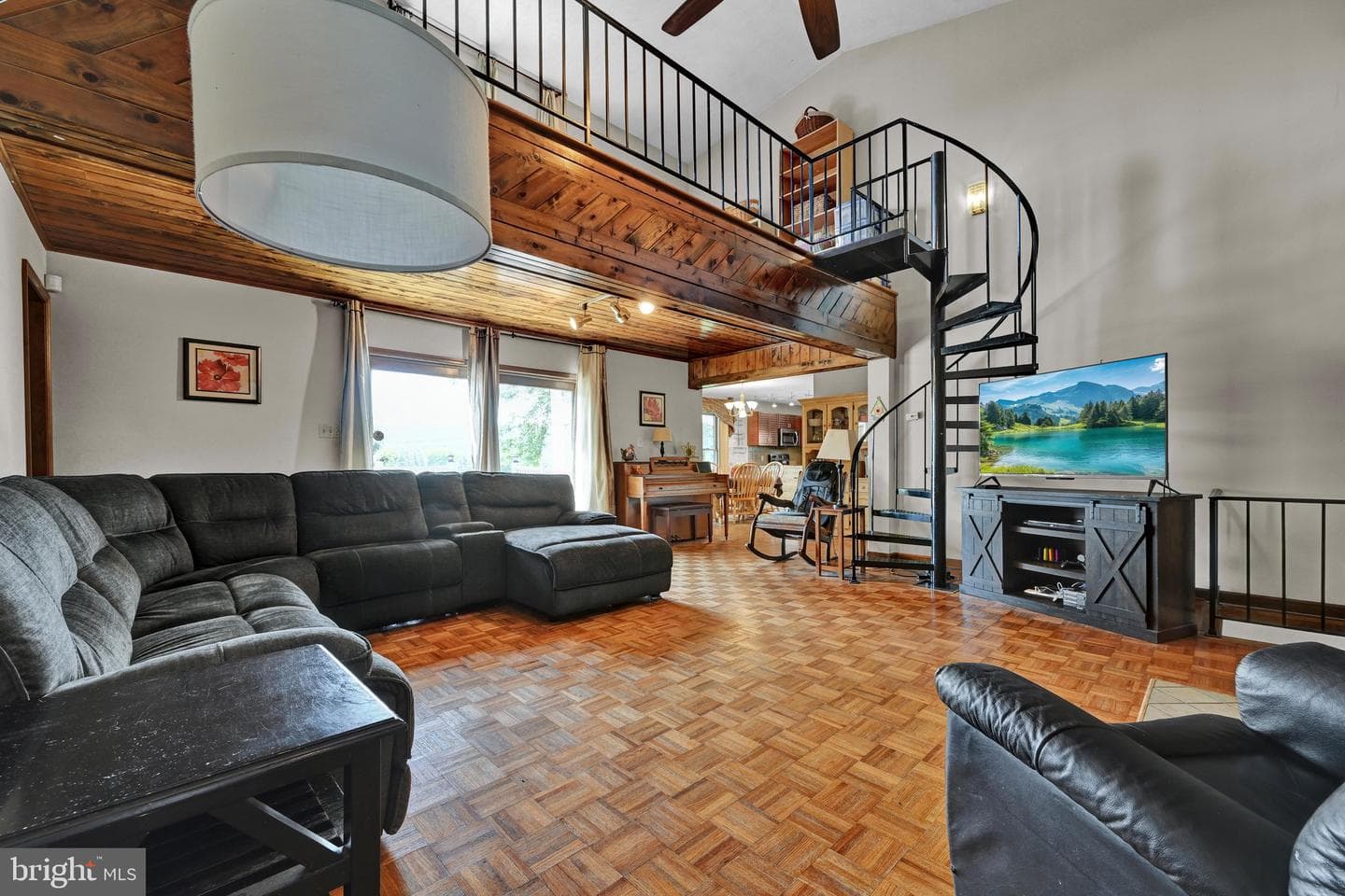 41 Kennedy Drive photo 6