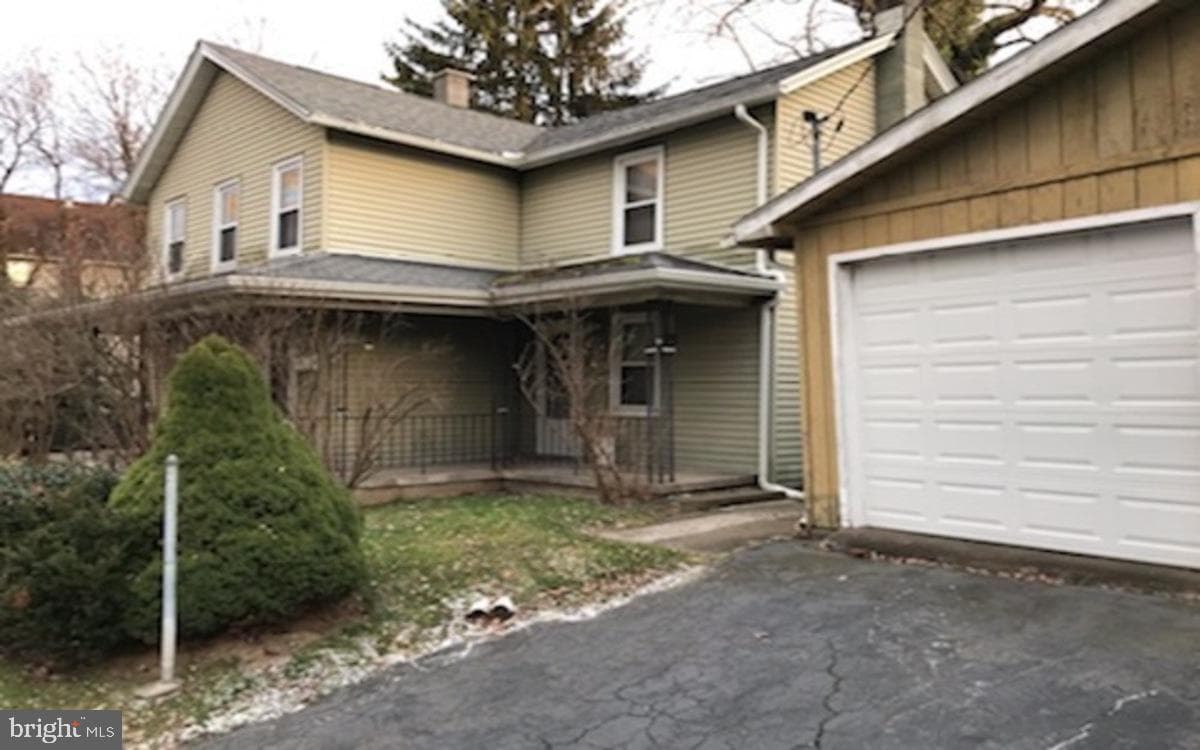 2154 Brick Avenue photo 2
