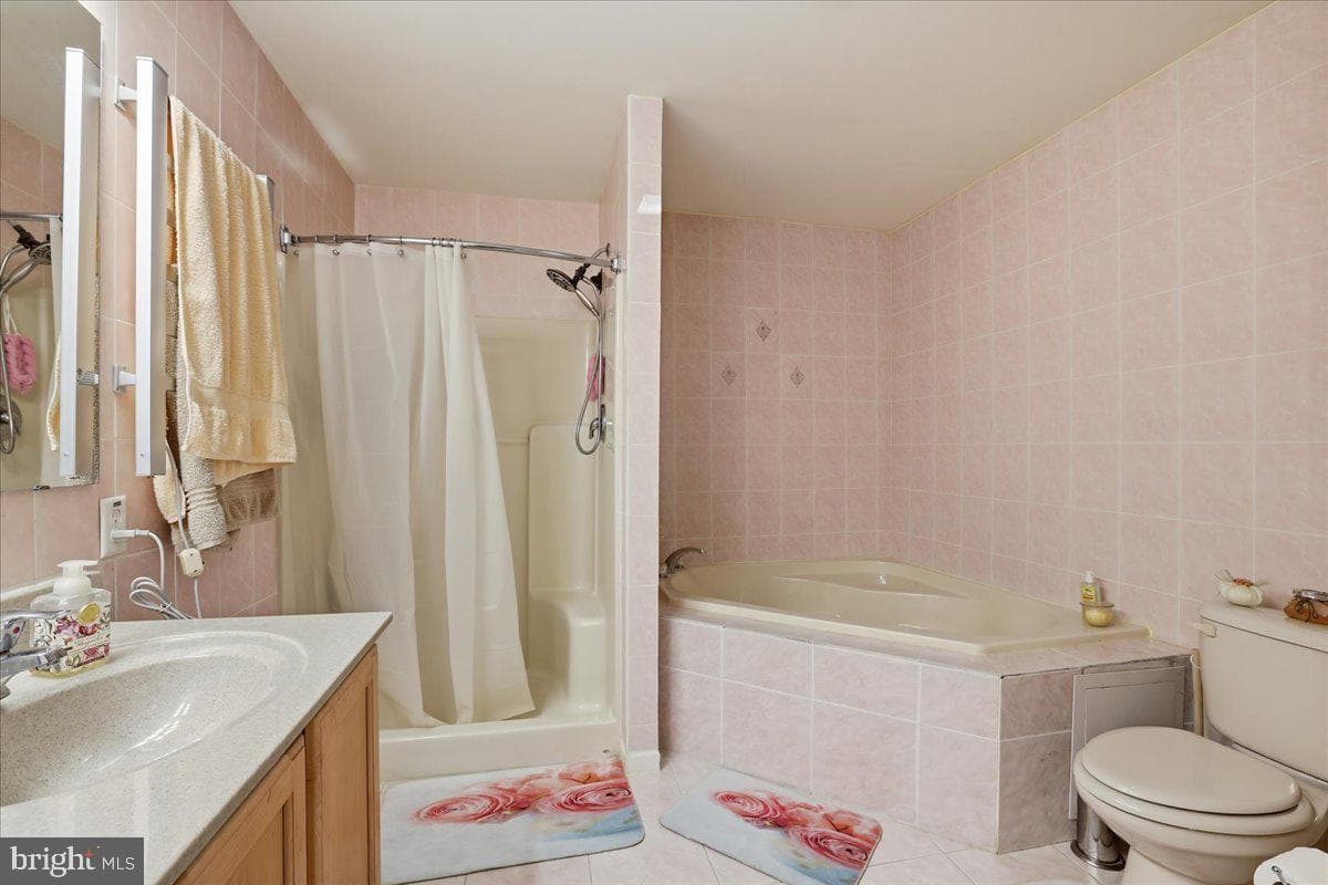 270 Packanack Drive photo 25