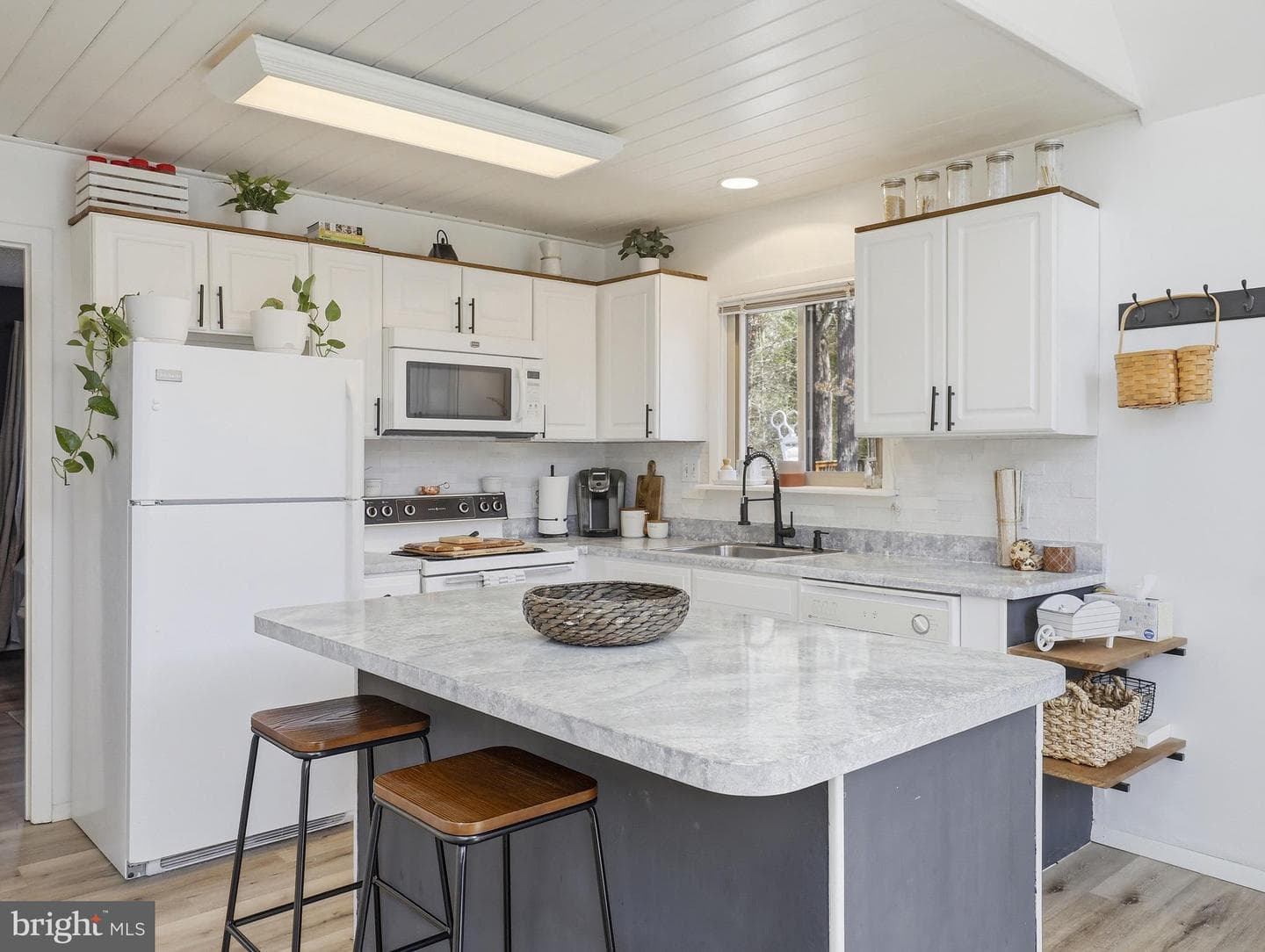 61 Floral Drive photo 12