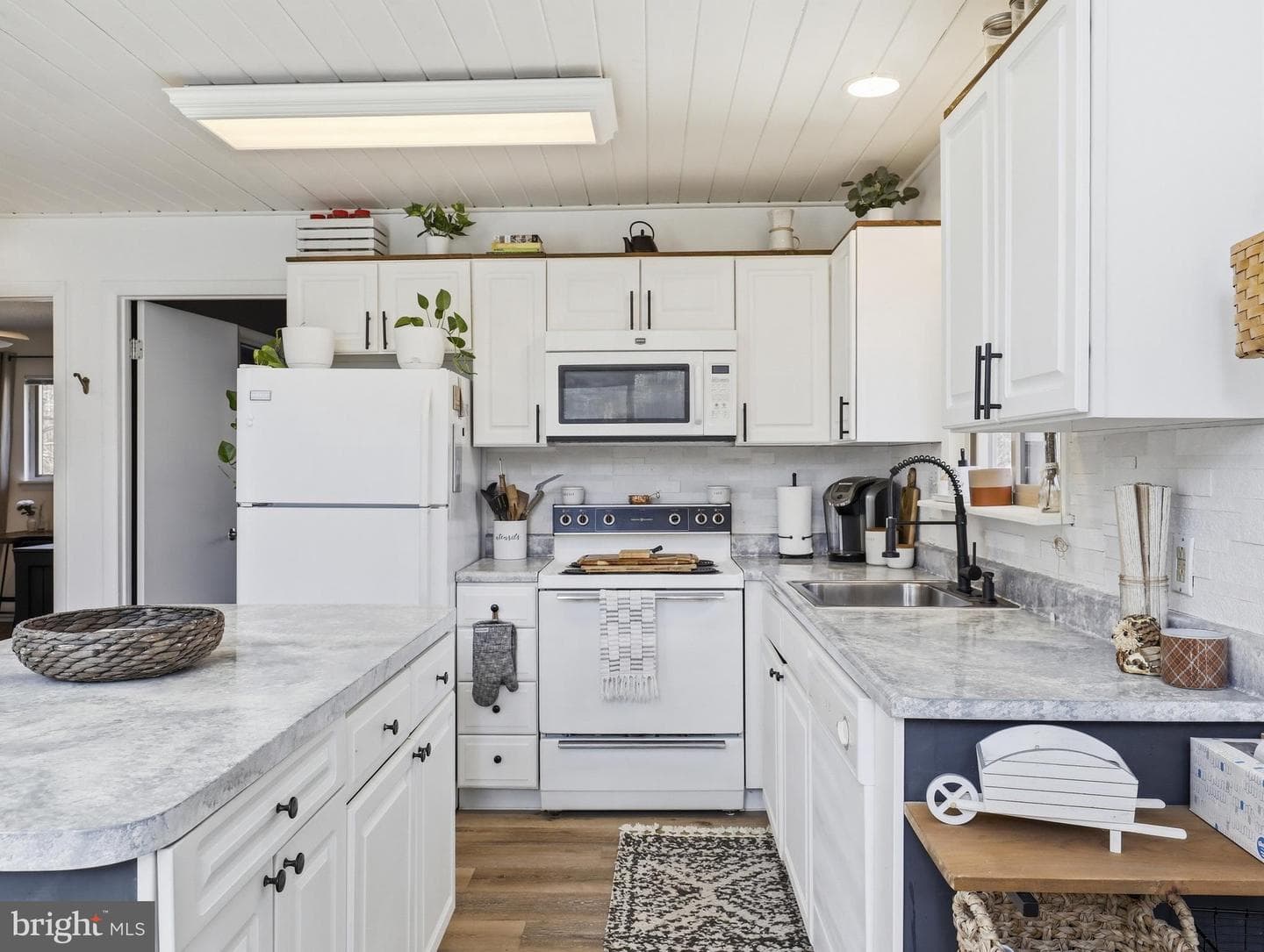 61 Floral Drive photo 13