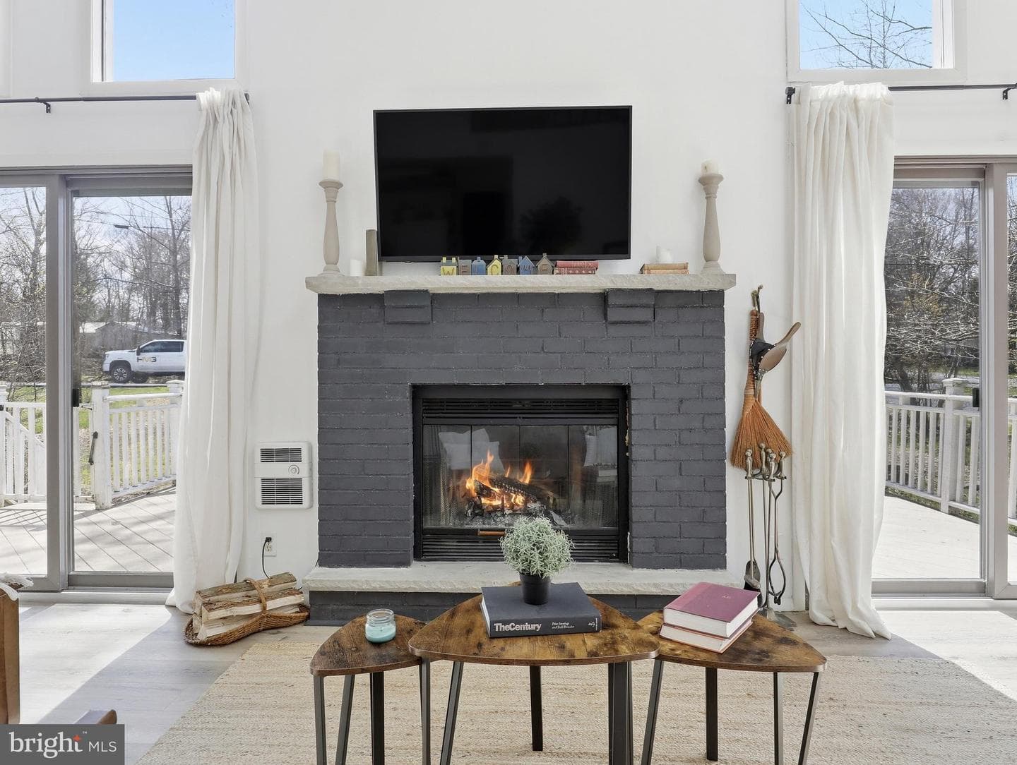 61 Floral Drive photo 6