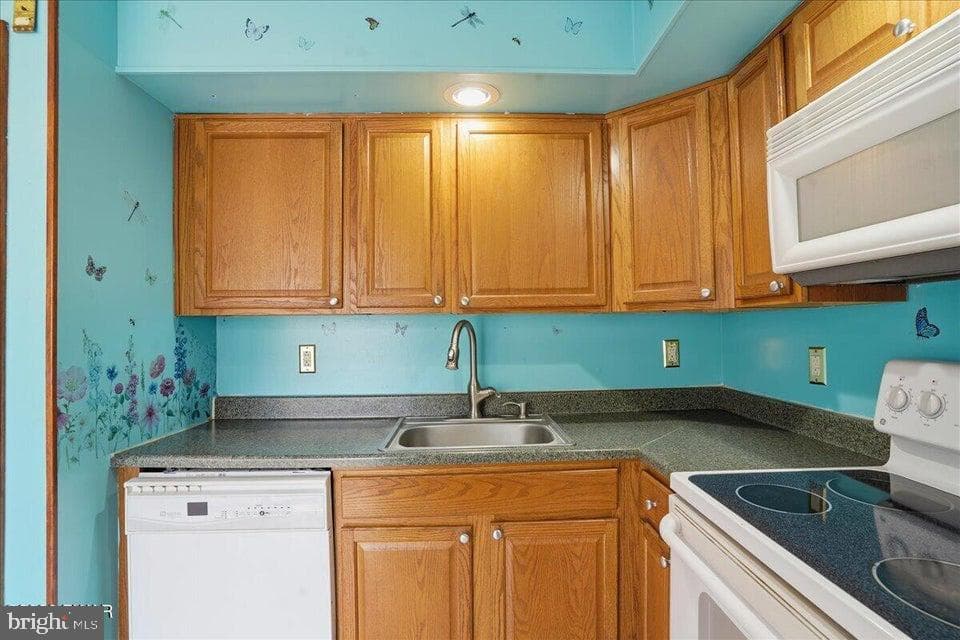 5 Leah Lane photo 18