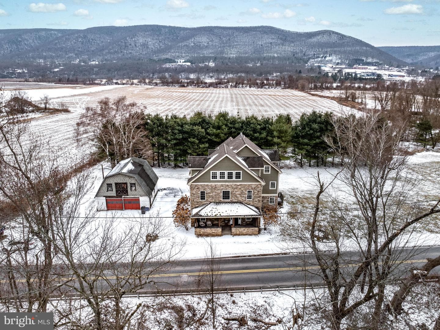688 Sylvan Dell Rd photo 59