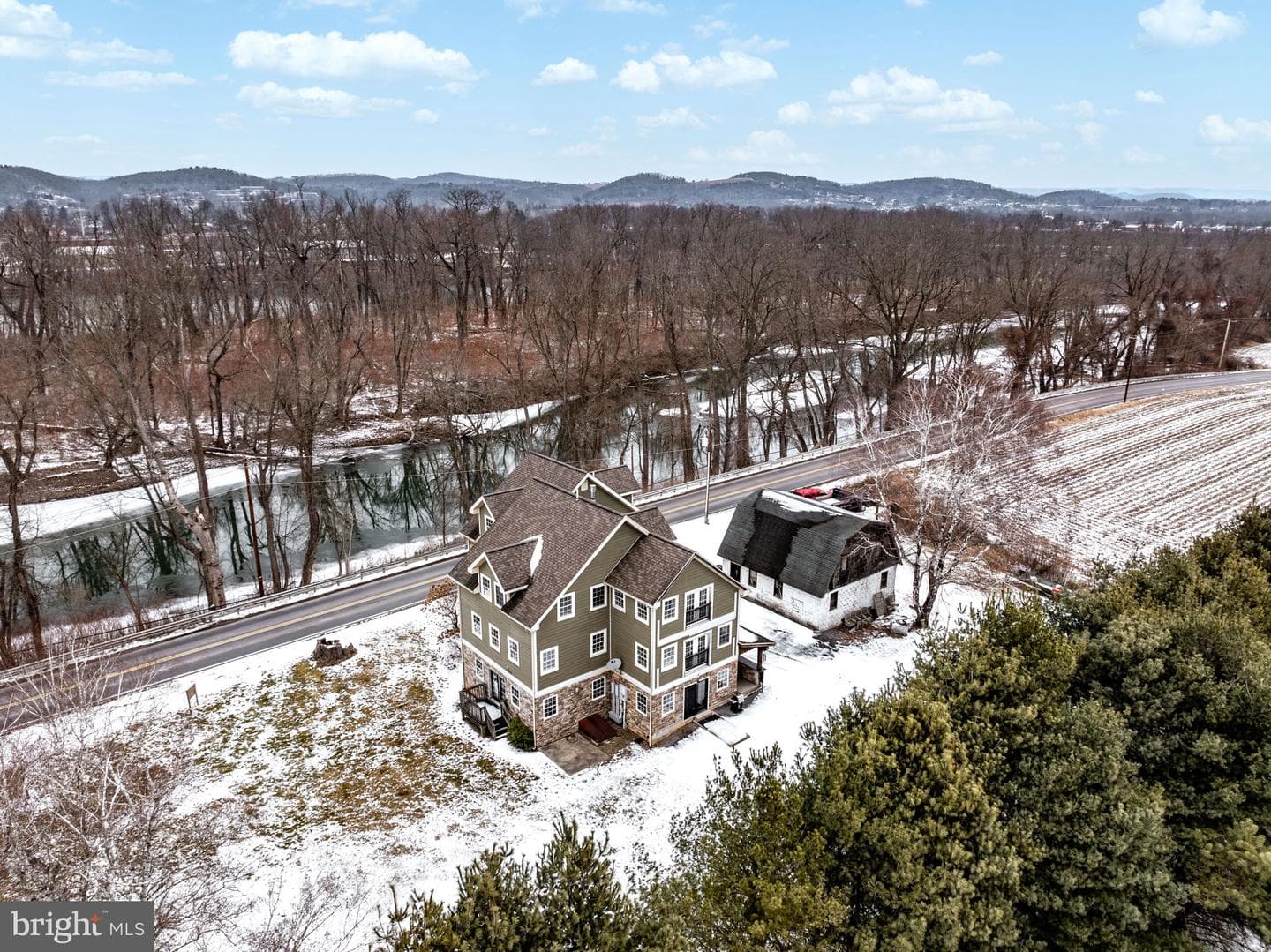 688 Sylvan Dell Rd photo 62