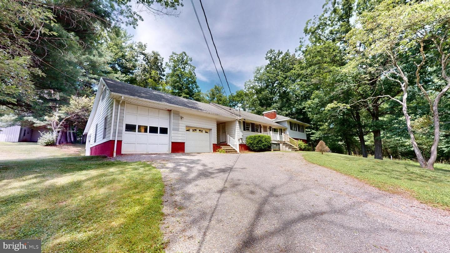 1967 Pleasant Valley Road photo 3
