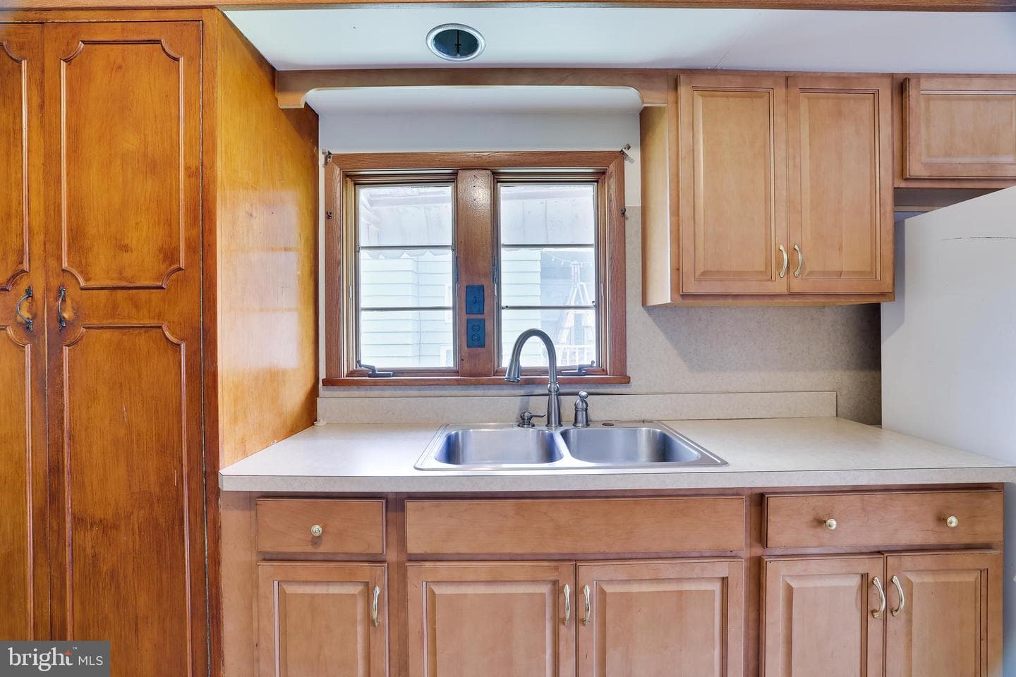 2712 Grand Street photo 11