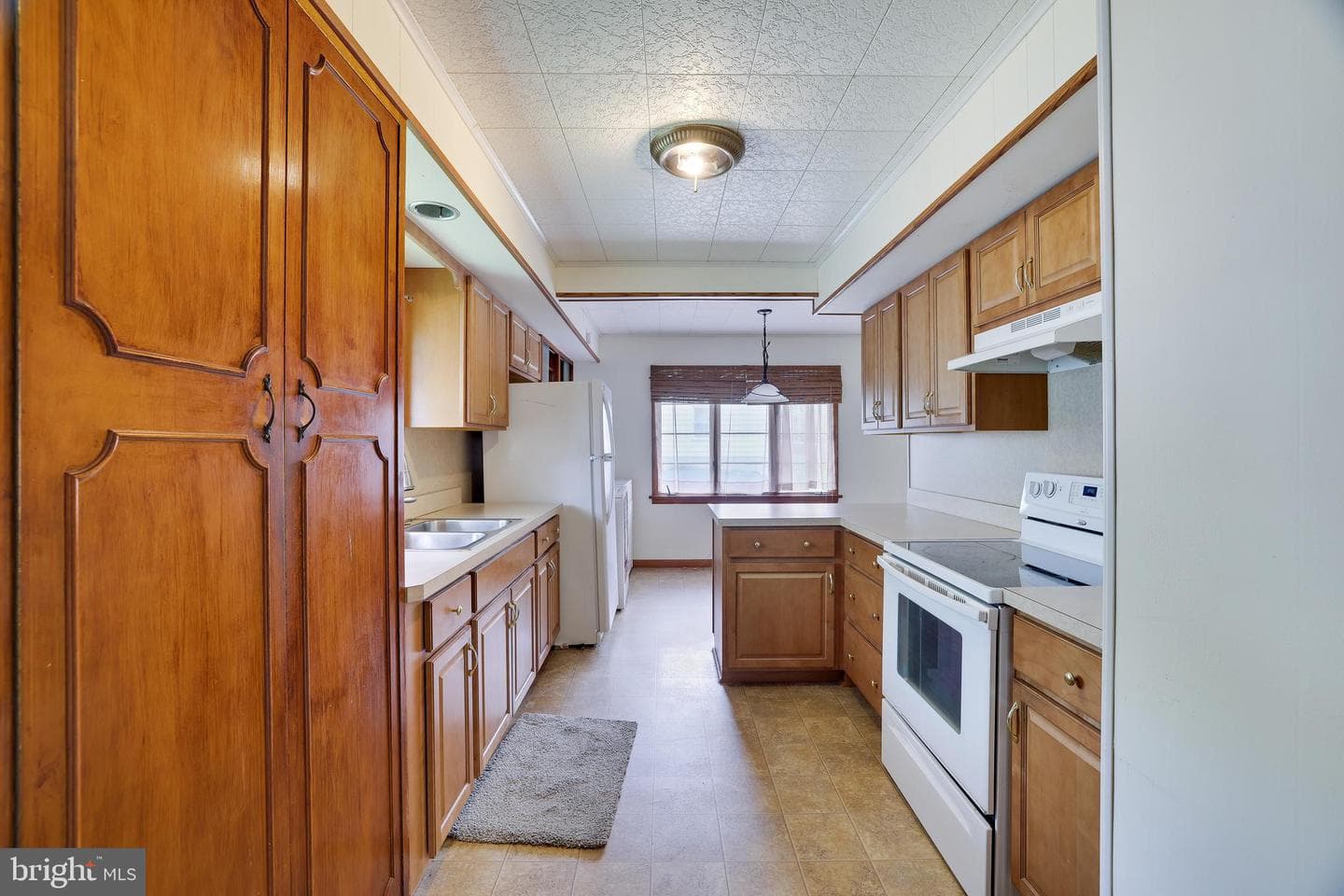 2712 Grand Street photo 13
