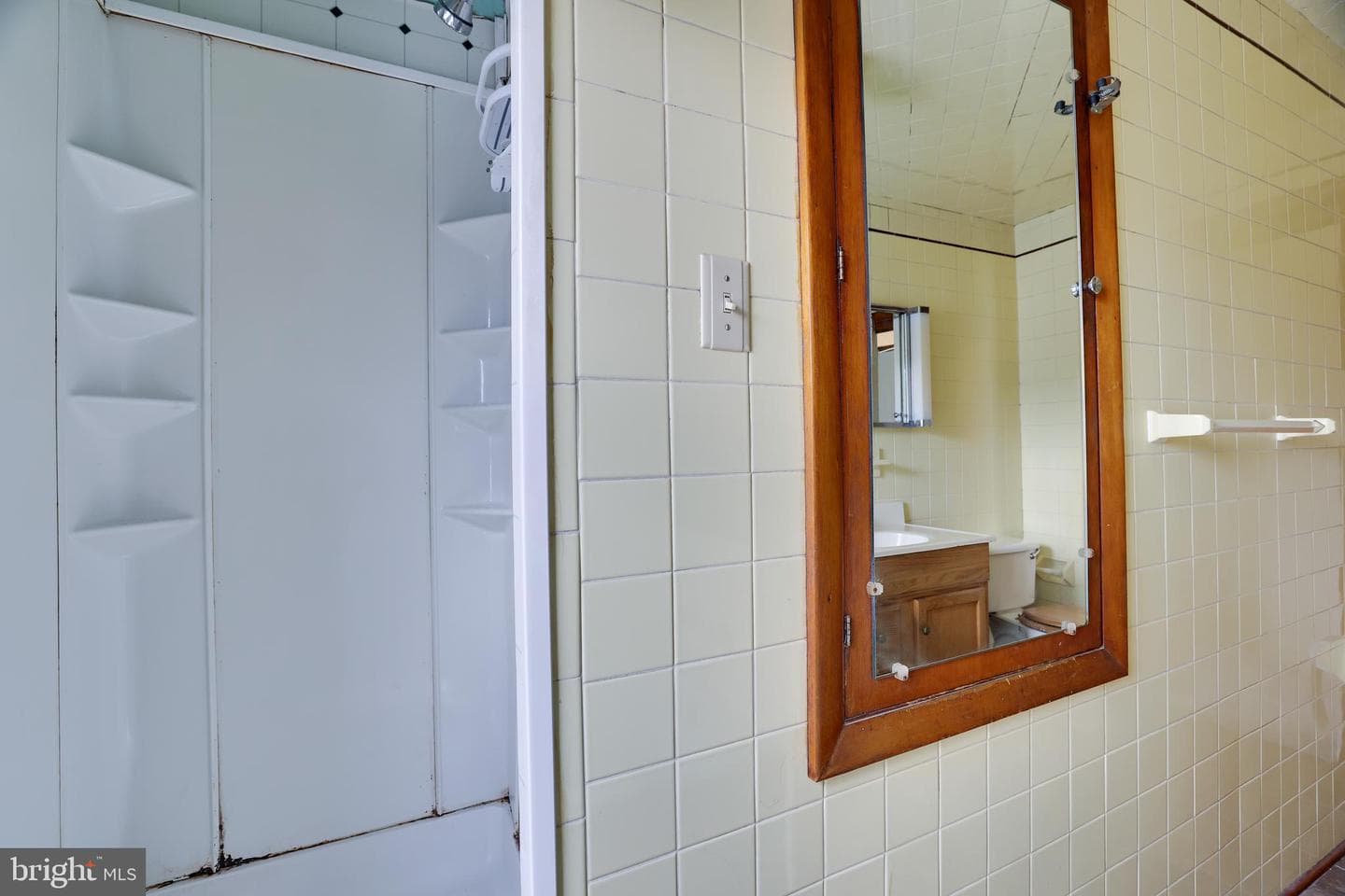 2712 Grand Street photo 24