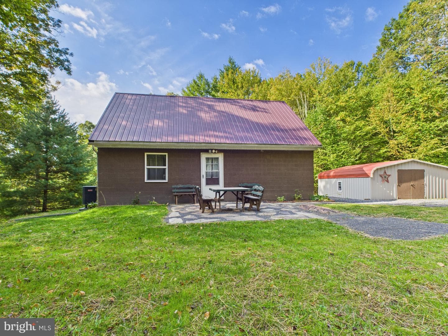 455 Batys Mountain Lane photo 3