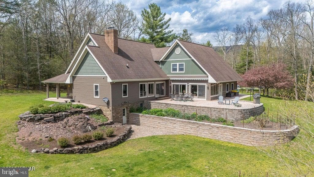 2270 Pine Tree Road photo 2