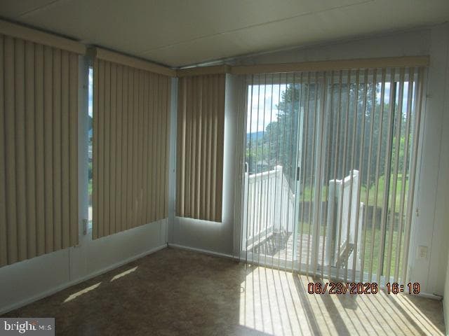 1815 Bond Street photo 4