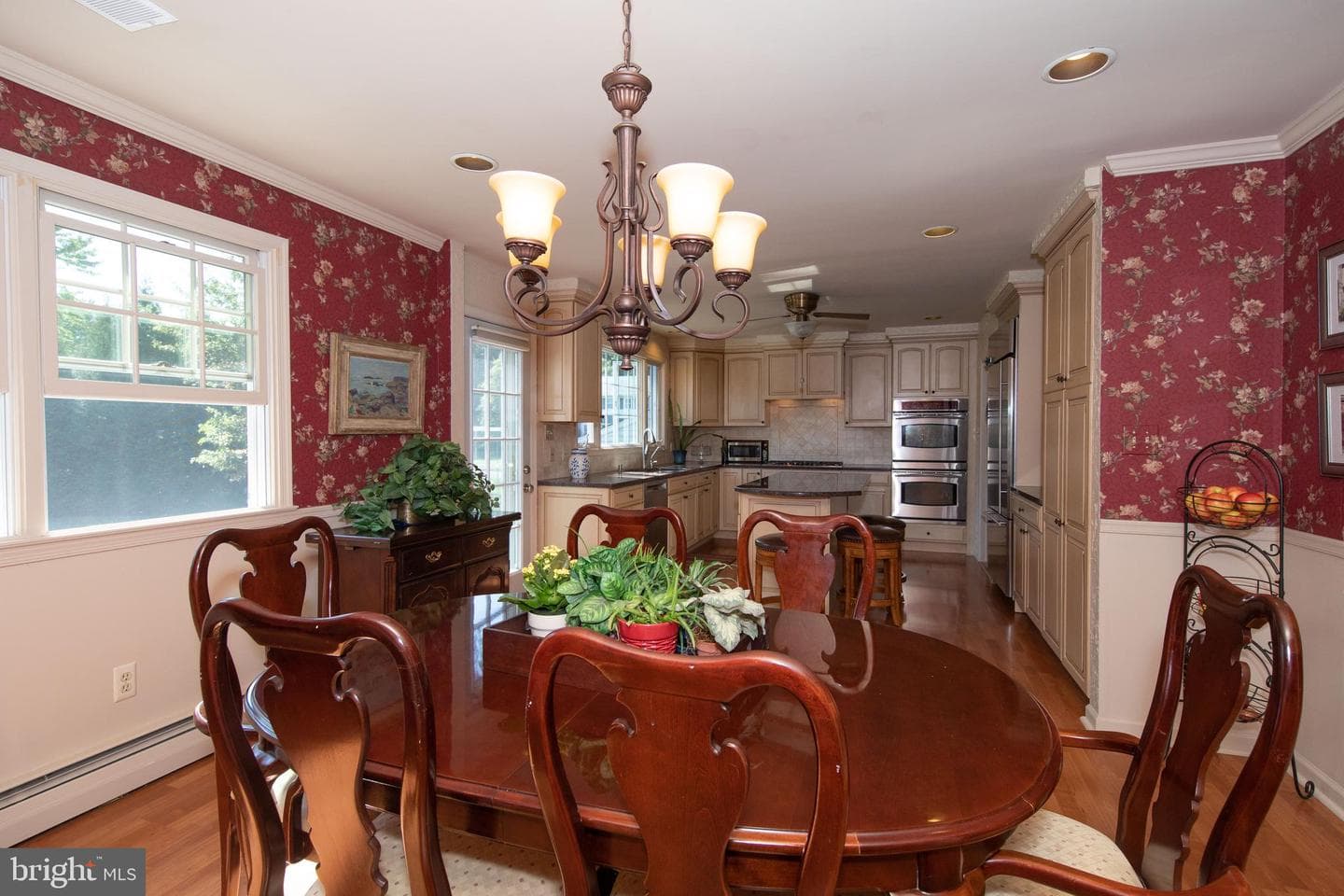 1025 Larch Circle photo 14