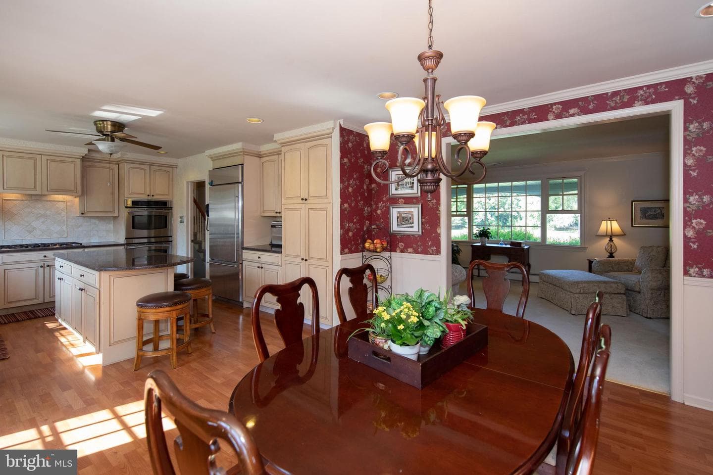 1025 Larch Circle photo 15