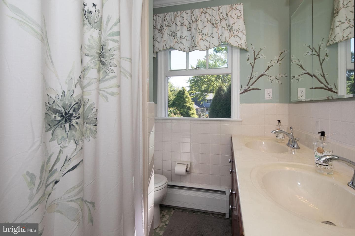 1025 Larch Circle photo 31