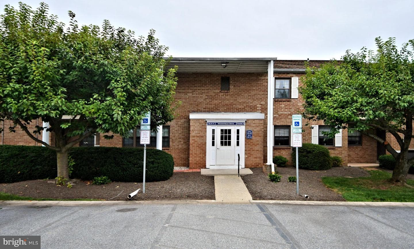 108 Woodstream Drive #condo 108 photo 3