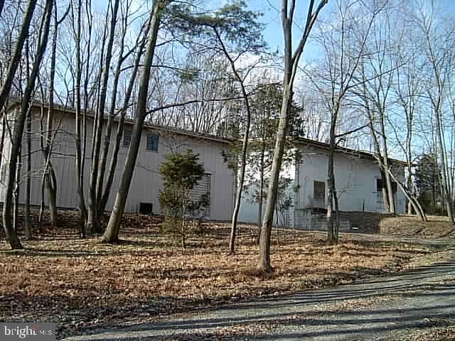 1001 Swinehart Road photo 20
