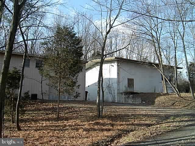 1001 Swinehart Road photo 21