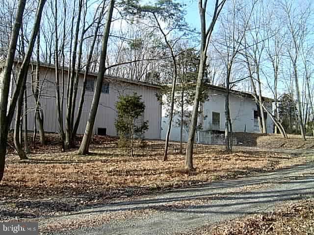 1001 Swinehart Road photo 22