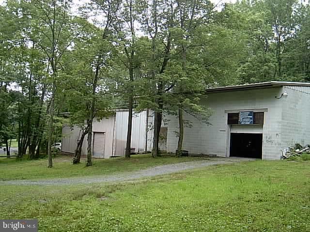 1001 Swinehart Road photo 6