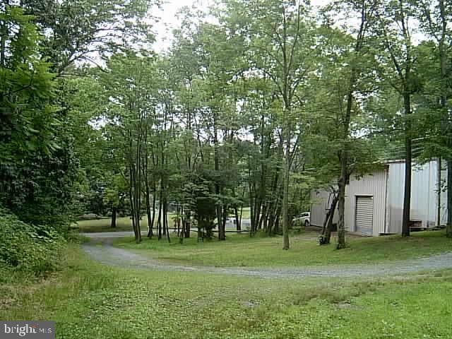 1001 Swinehart Road photo 7