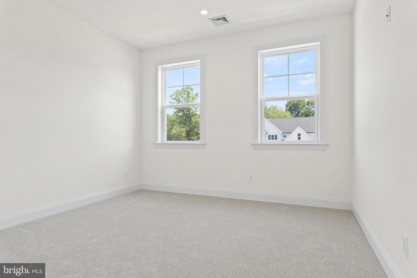 106 Andries Circle photo 27